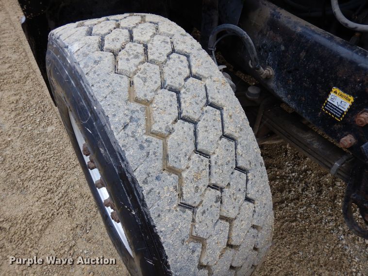 image for item KU9881 2004 Mack CV713 Granite  dump truck