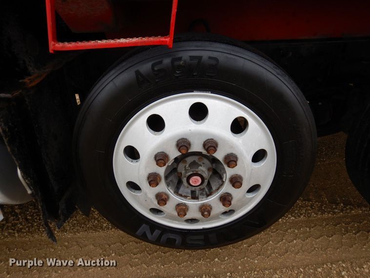 image for item KU9881 2004 Mack CV713 Granite  dump truck