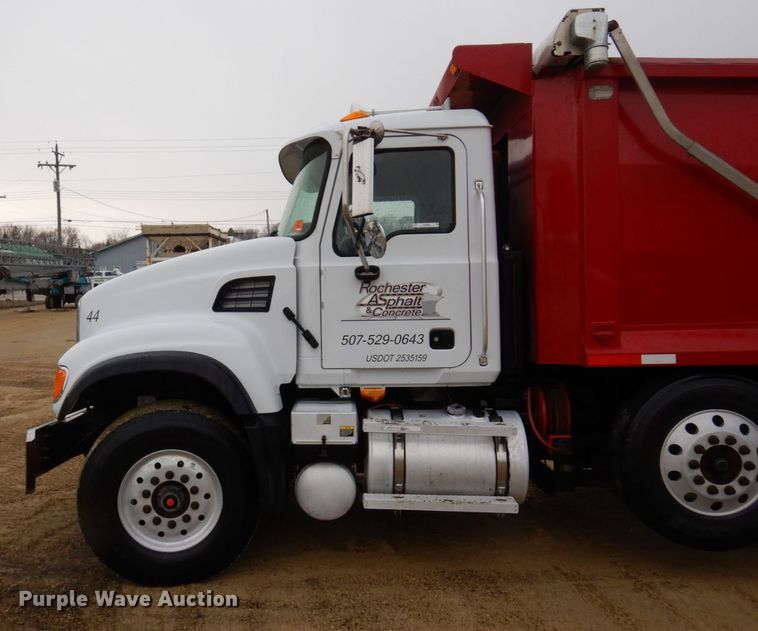 image for item KU9882 2007 Mack CV713 Granite  dump truck