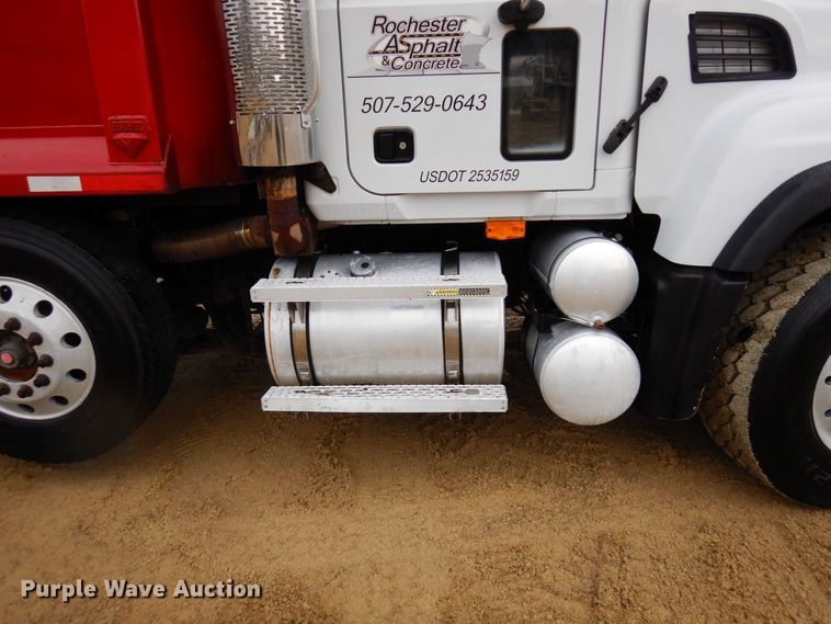 image for item KU9882 2007 Mack CV713 Granite  dump truck