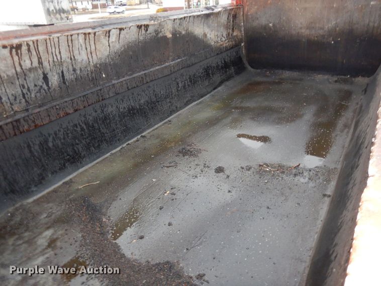 image for item KU9883 2006 Mack CV713 Granite  dump truck