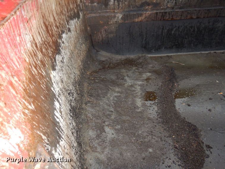 image for item KU9883 2006 Mack CV713 Granite  dump truck