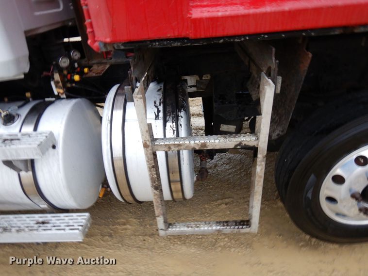 image for item KU9883 2006 Mack CV713 Granite  dump truck