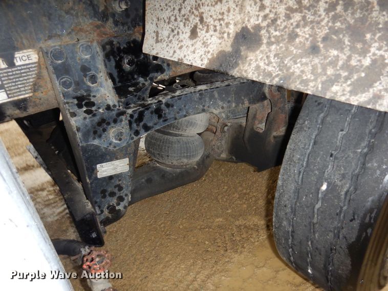 image for item KU9883 2006 Mack CV713 Granite  dump truck