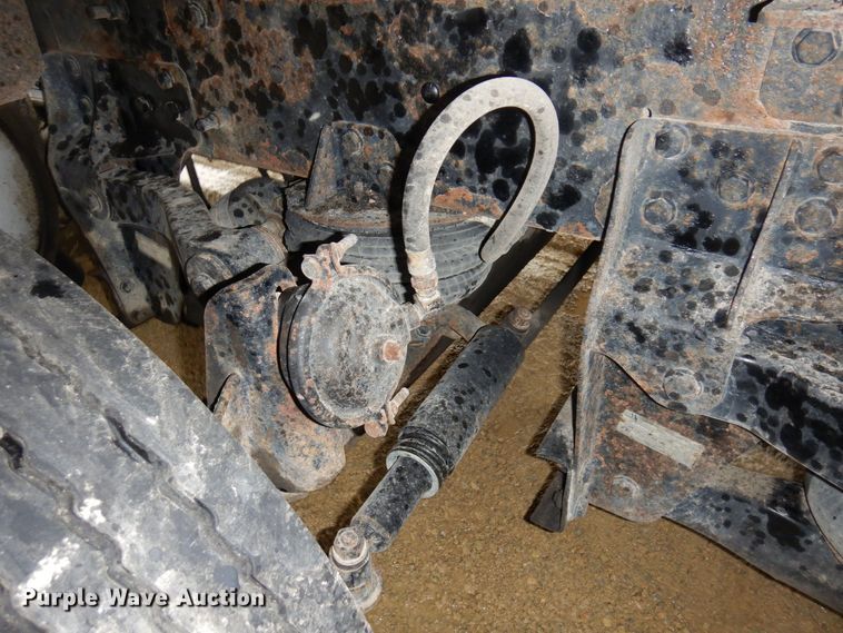 image for item KU9883 2006 Mack CV713 Granite  dump truck