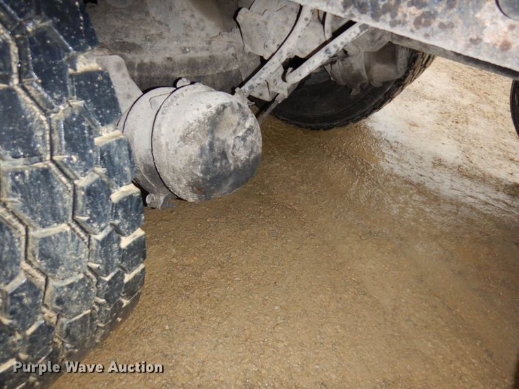 image for item KU9883 2006 Mack CV713 Granite  dump truck