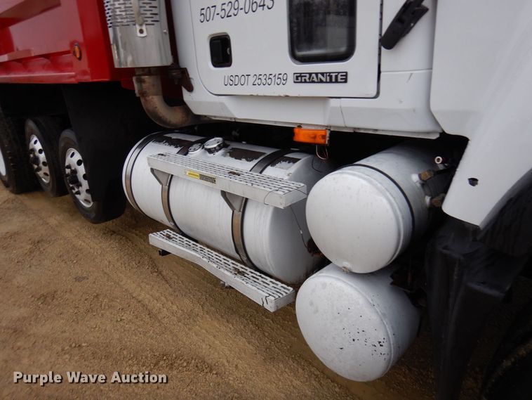 image for item KU9883 2006 Mack CV713 Granite  dump truck