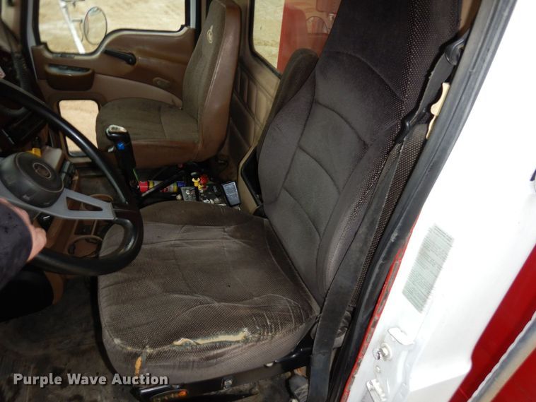 image for item KU9883 2006 Mack CV713 Granite  dump truck