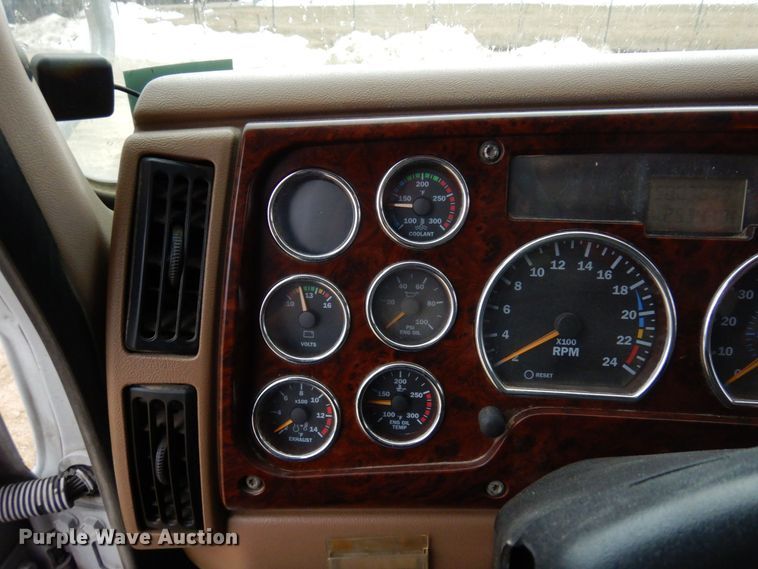 image for item KU9883 2006 Mack CV713 Granite  dump truck