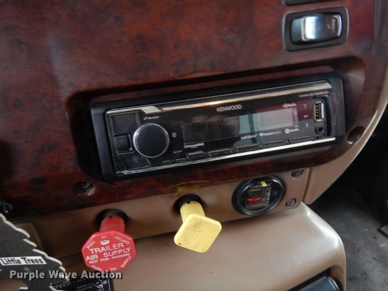 image for item KU9883 2006 Mack CV713 Granite  dump truck