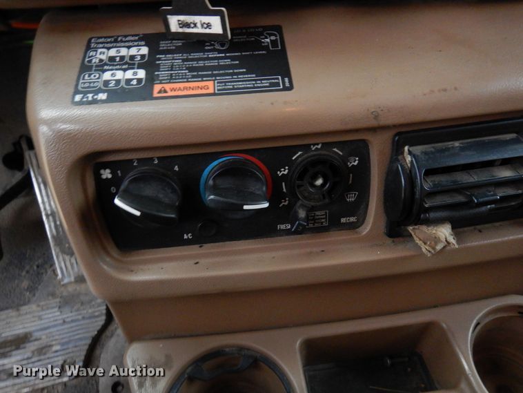 image for item KU9883 2006 Mack CV713 Granite  dump truck