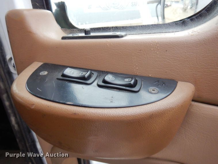 image for item KU9883 2006 Mack CV713 Granite  dump truck