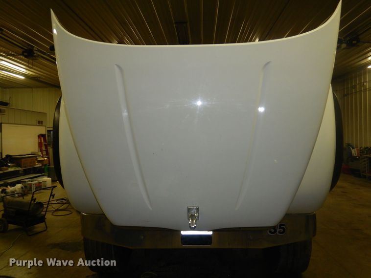 image for item KU9883 2006 Mack CV713 Granite  dump truck