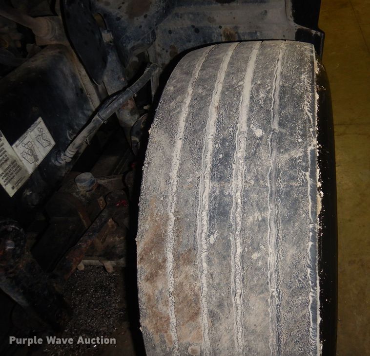 image for item KU9883 2006 Mack CV713 Granite  dump truck