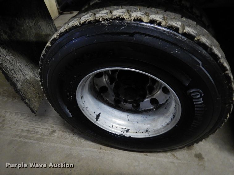 image for item KU9883 2006 Mack CV713 Granite  dump truck