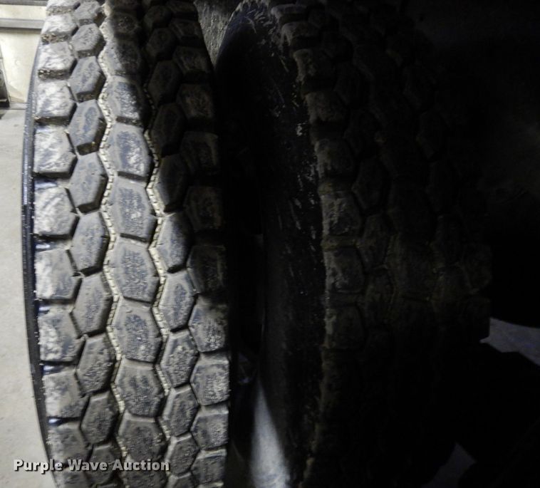 image for item KU9883 2006 Mack CV713 Granite  dump truck