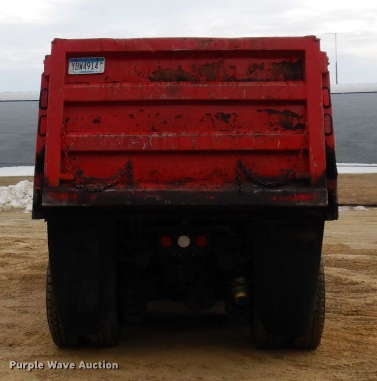 image for item KU9884 2002 Mack CV713 Granite  dump truck