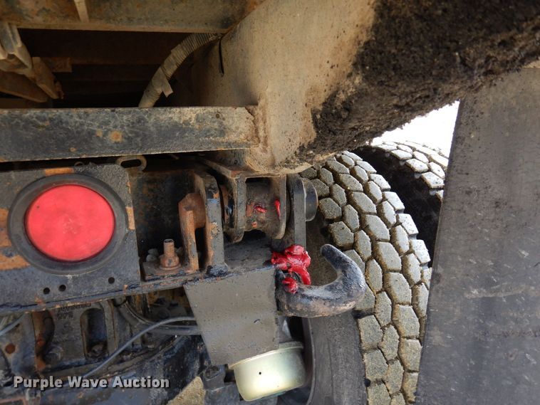 image for item KU9884 2002 Mack CV713 Granite  dump truck