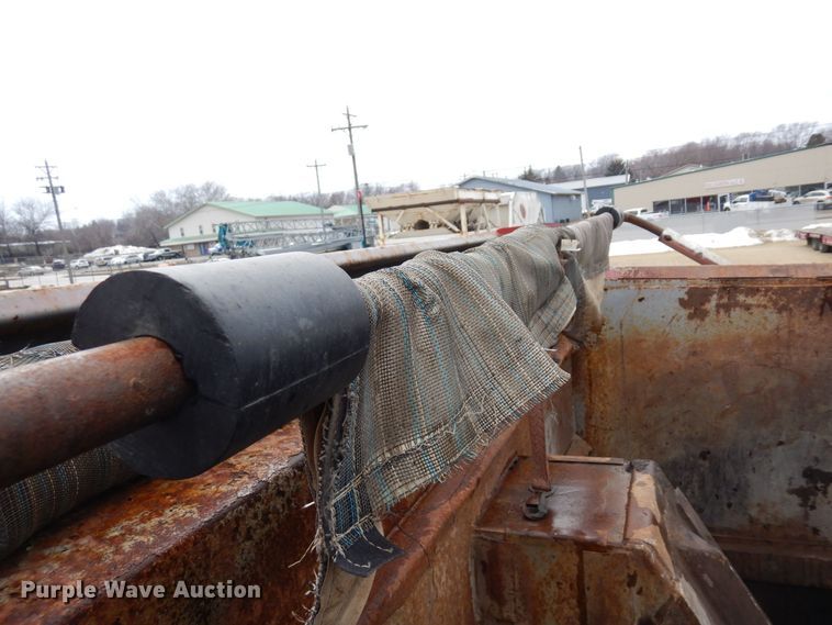 image for item KU9884 2002 Mack CV713 Granite  dump truck