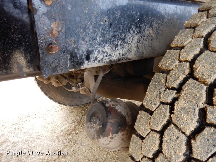 image for item KU9884 2002 Mack CV713 Granite  dump truck