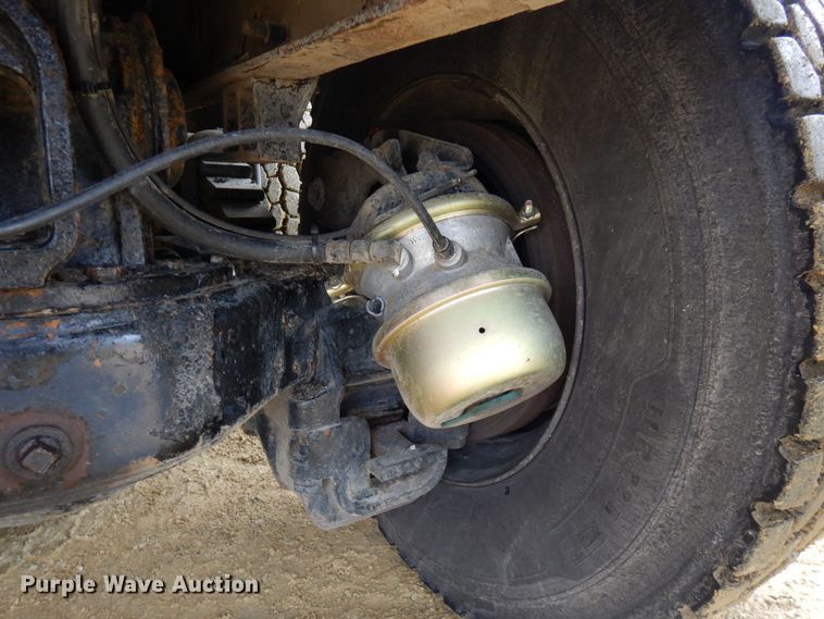 image for item KU9884 2002 Mack CV713 Granite  dump truck