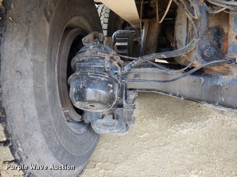 image for item KU9884 2002 Mack CV713 Granite  dump truck