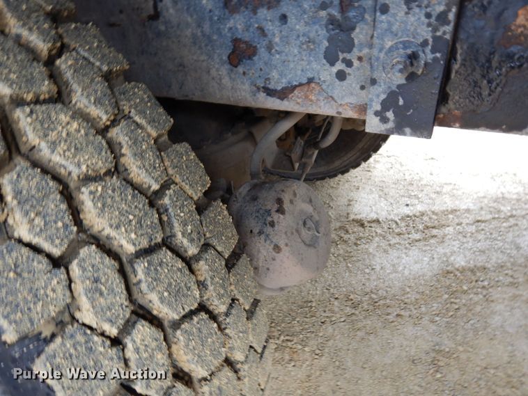 image for item KU9884 2002 Mack CV713 Granite  dump truck