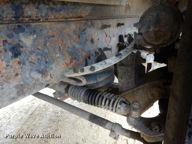 image for item KU9884 2002 Mack CV713 Granite  dump truck