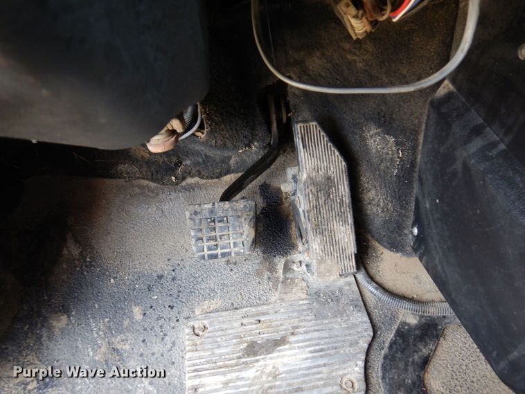 image for item KU9884 2002 Mack CV713 Granite  dump truck