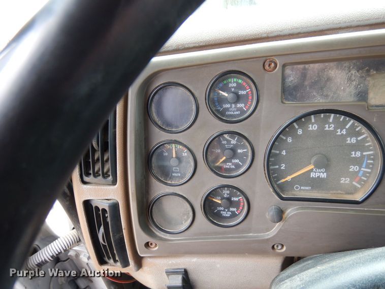 image for item KU9884 2002 Mack CV713 Granite  dump truck