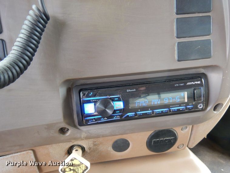 image for item KU9884 2002 Mack CV713 Granite  dump truck