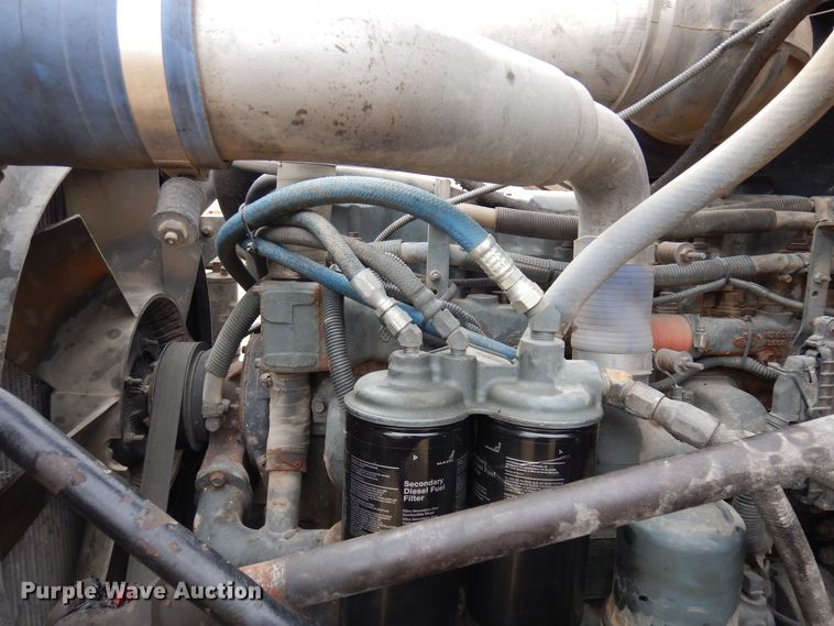 image for item KU9884 2002 Mack CV713 Granite  dump truck