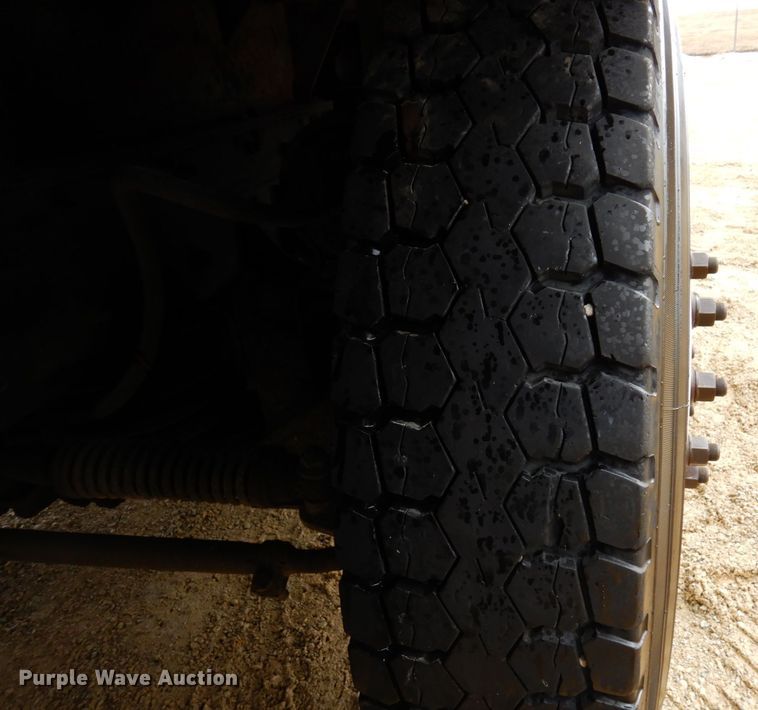 image for item KU9884 2002 Mack CV713 Granite  dump truck