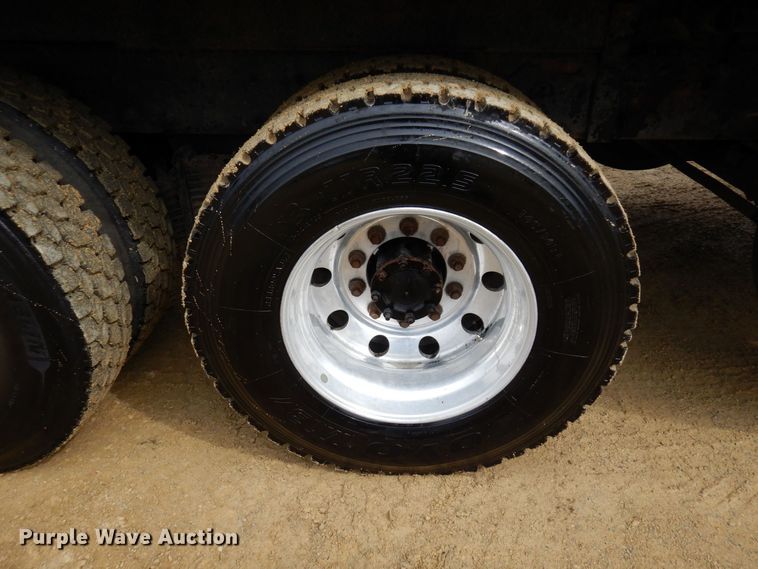 image for item KU9884 2002 Mack CV713 Granite  dump truck