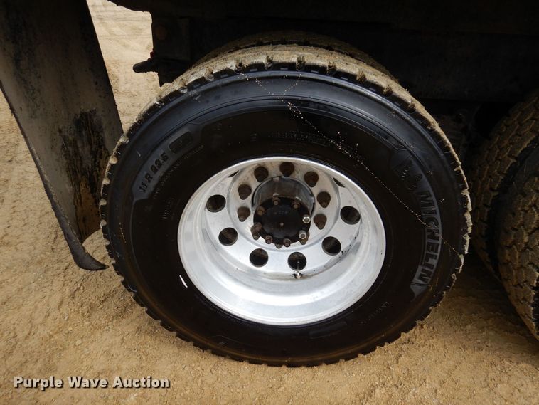 image for item KU9884 2002 Mack CV713 Granite  dump truck