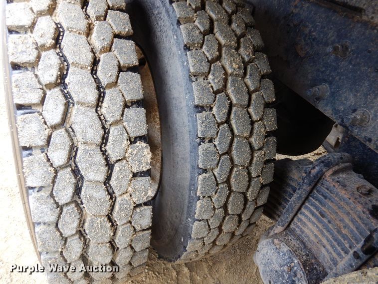 image for item KU9884 2002 Mack CV713 Granite  dump truck