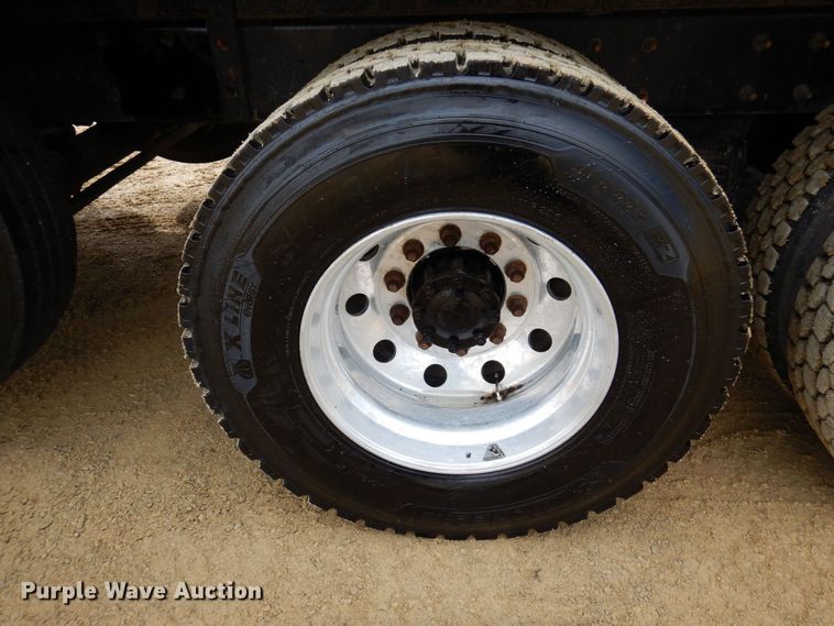 image for item KU9884 2002 Mack CV713 Granite  dump truck