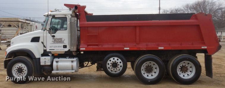 image for item KU9885 2003 Mack CV713 Granite  dump truck
