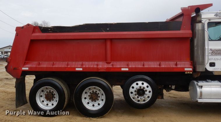 image for item KU9885 2003 Mack CV713 Granite  dump truck