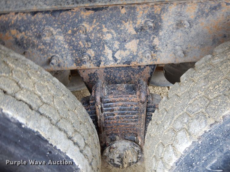 image for item KU9885 2003 Mack CV713 Granite  dump truck