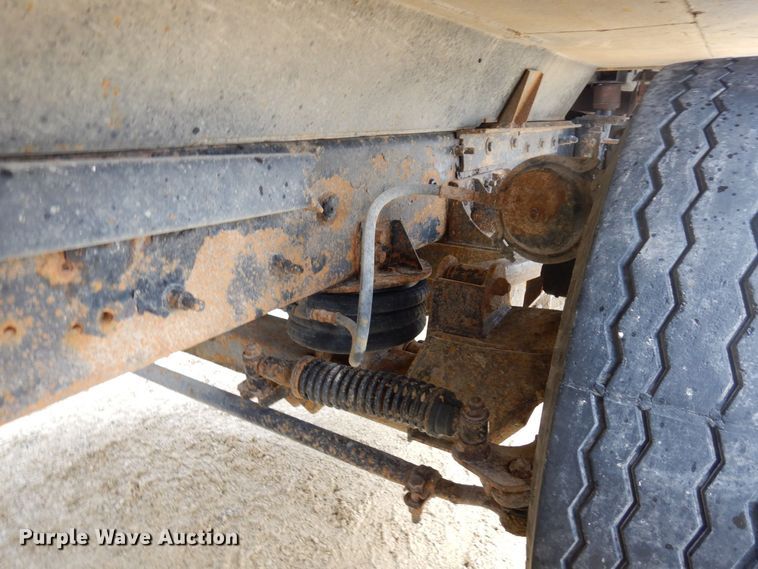 image for item KU9885 2003 Mack CV713 Granite  dump truck