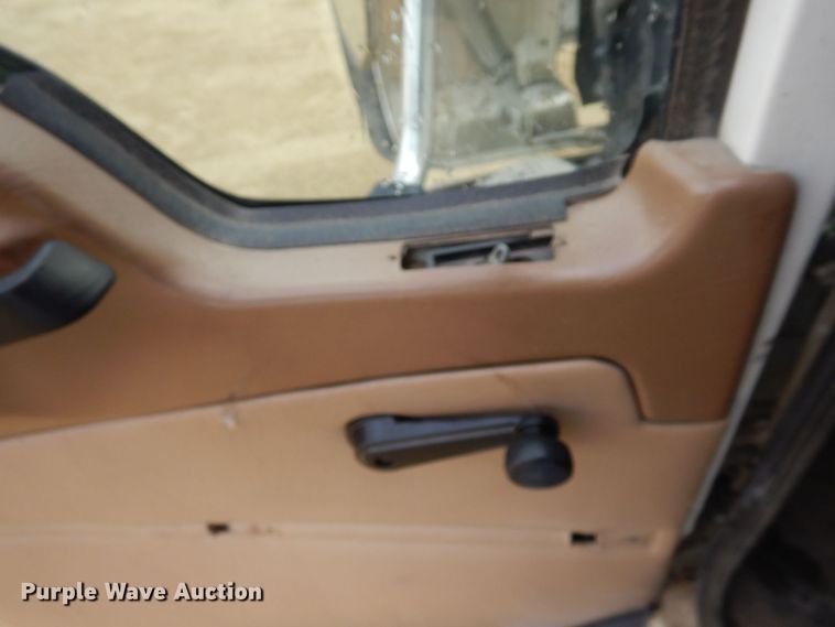 image for item KU9885 2003 Mack CV713 Granite  dump truck