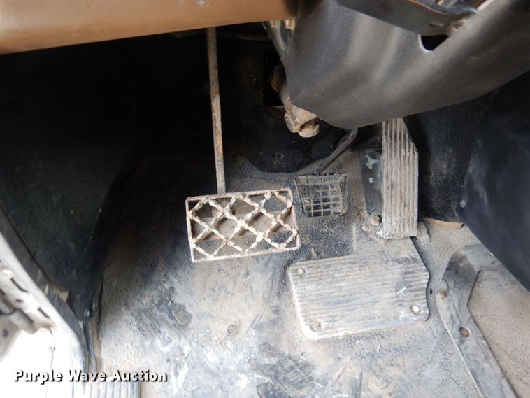 image for item KU9885 2003 Mack CV713 Granite  dump truck