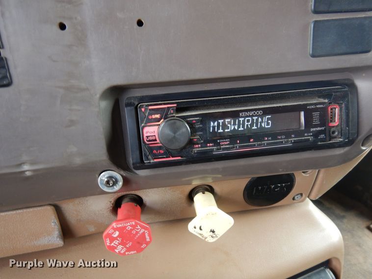 image for item KU9885 2003 Mack CV713 Granite  dump truck