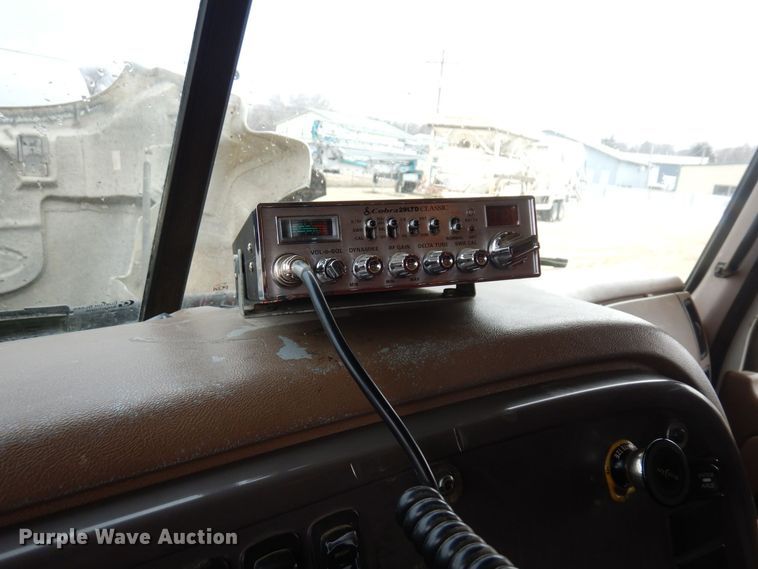 image for item KU9885 2003 Mack CV713 Granite  dump truck