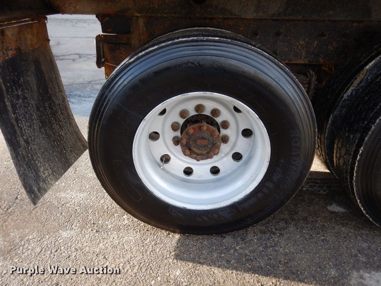 image for item KU9885 2003 Mack CV713 Granite  dump truck