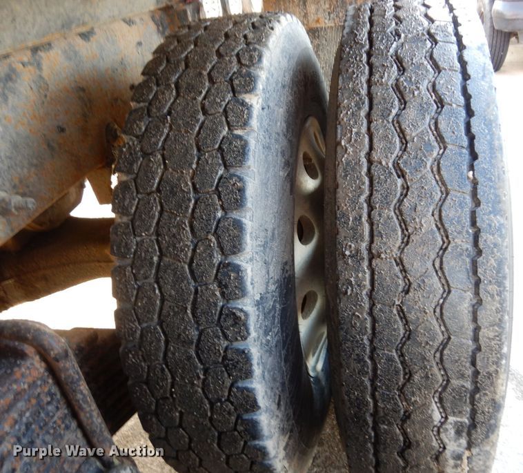 image for item KU9885 2003 Mack CV713 Granite  dump truck