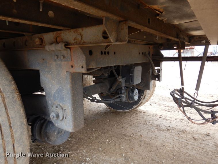 image for item KU9901 2006 Utility  refrigerated van trailer