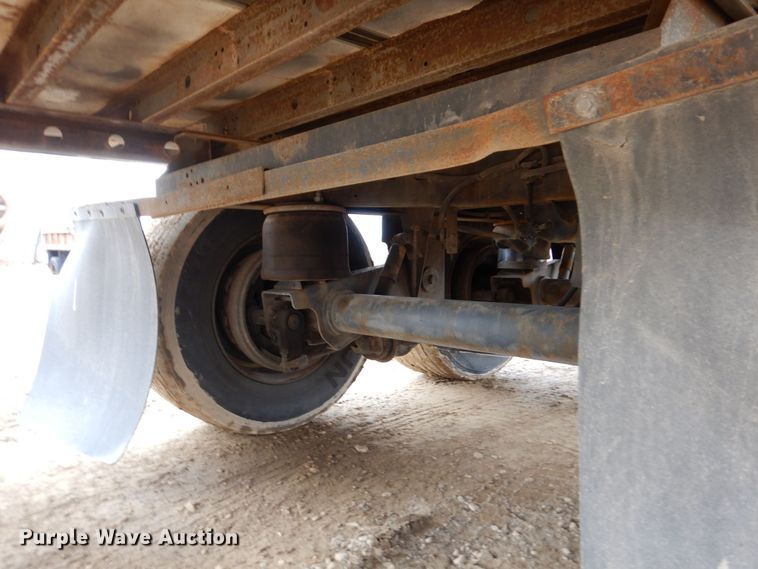 image for item KU9901 2006 Utility  refrigerated van trailer