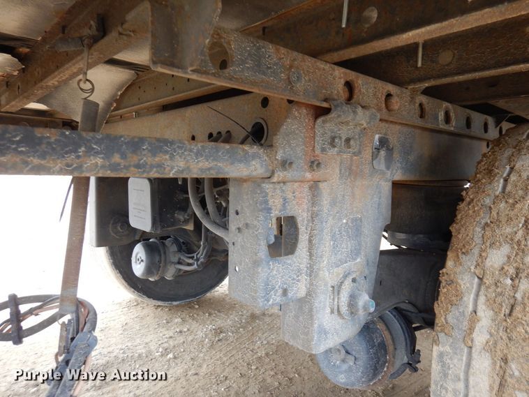 image for item KU9901 2006 Utility  refrigerated van trailer